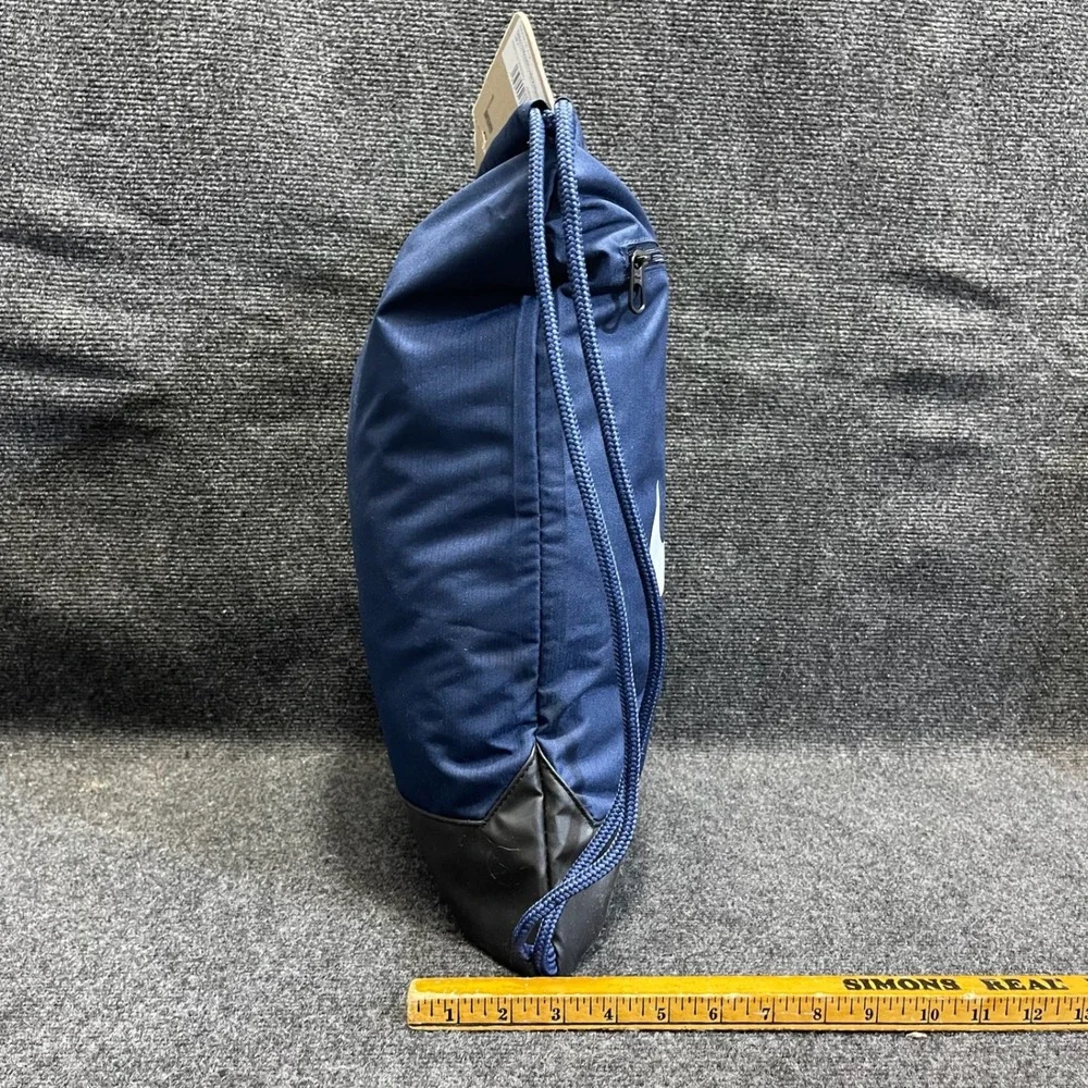 Nike DM3978-410 Brasilia 9.5‎ Health 360 Drawstring 18L Gym Bag Midnight Navy